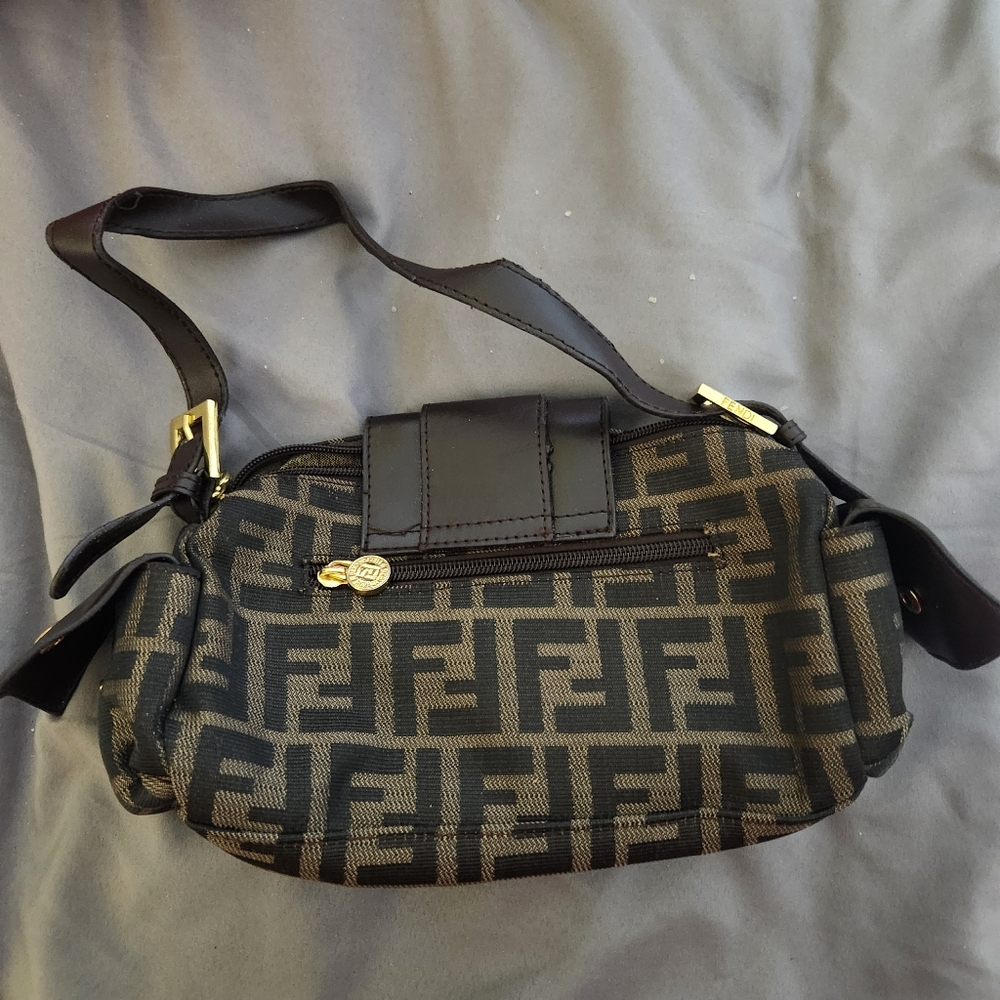Fendi bag - Picture 2 of 3